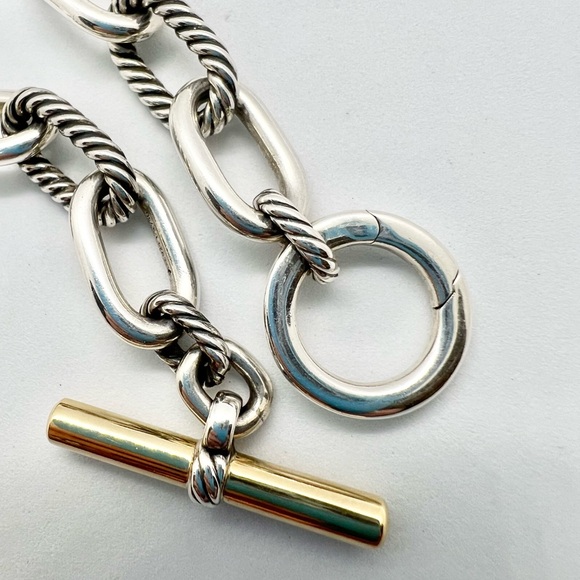 David Yurman Madison Toggle Chain Necklace with 18K Yellow Gold - Picture 7 of 13